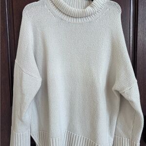 Abercrombie & Fitch Ivory Turtleneck Sweater